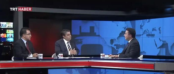 Babacan'dan siyasete devam mesajı İZLE