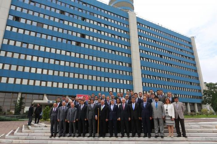 İbrahim Şahin çalışma arkadaşlarına veda etti