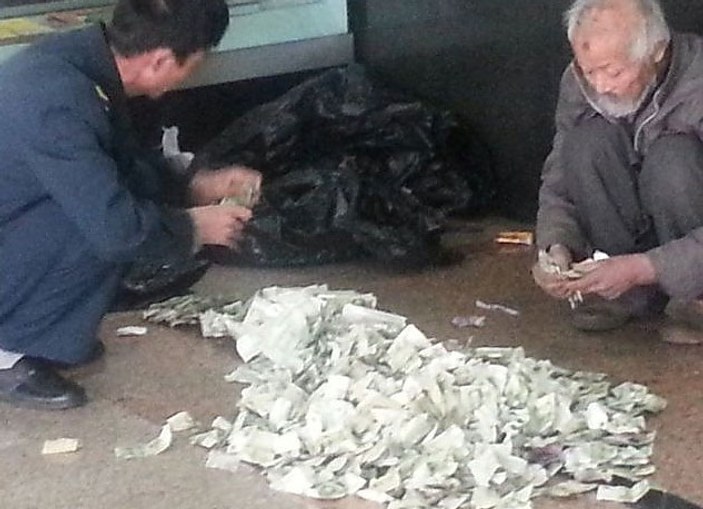 Pekin'de bir dilenci ayda 5 bin lira kazanıyor
