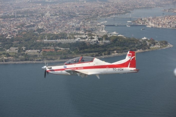 Hürkuş İstanbul'da ilk uçuşunu yaptı