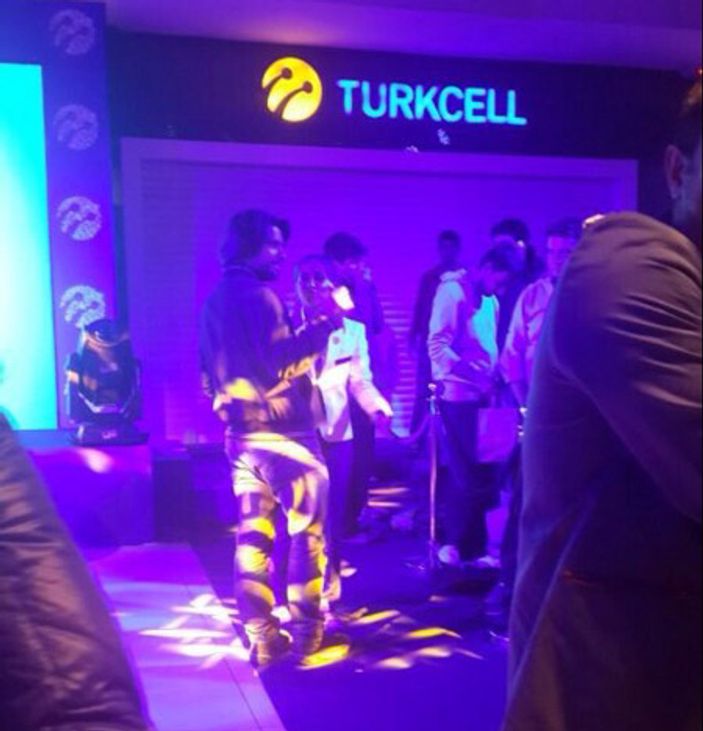 İstanbul'da iPhone 6 kuyruğu