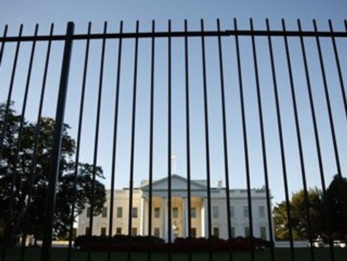 Beyaz Saray'ın güvenliği endişe yarattı