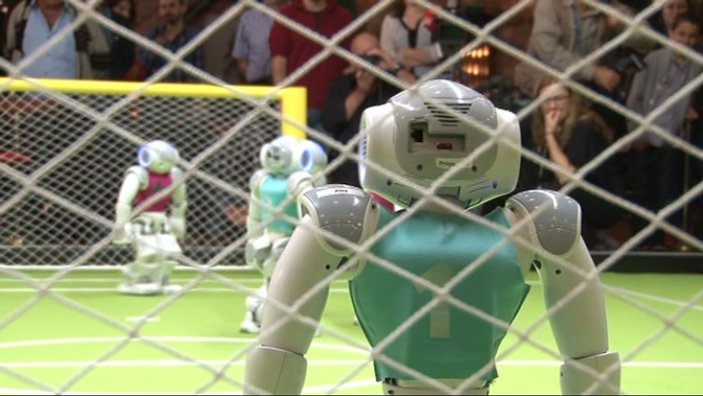 Türk robot futbol takımı neden Almanlara farklı yenildi İZLE