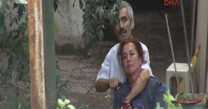 Zeytinburnu'nda ölen köpeğini gömen kadın rehin alındı İZLE