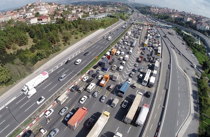 İstanbul trafiğinde bayram yoğunluğu başladı