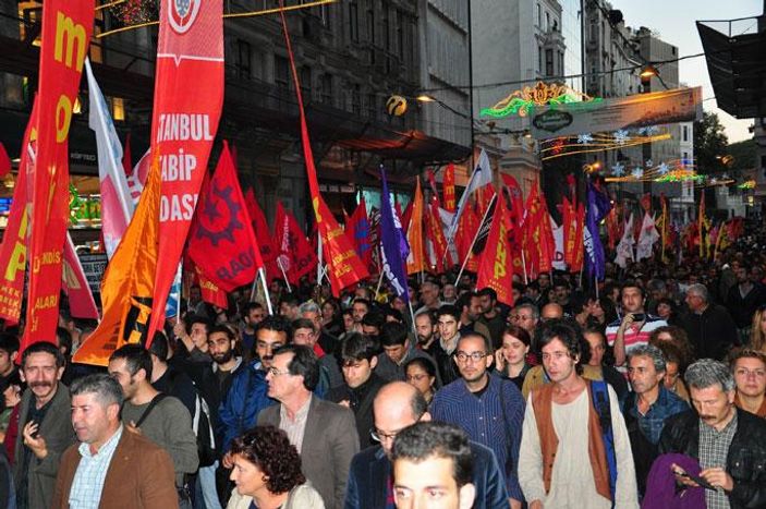 Taksim'de tezkereye hayır eylemi