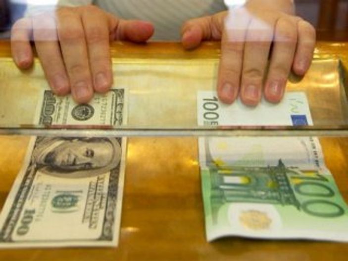 Serbest piyasada döviz açılışı