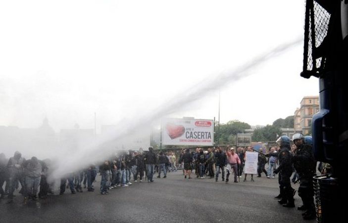 İtalya'da kemer sıkma eylemi