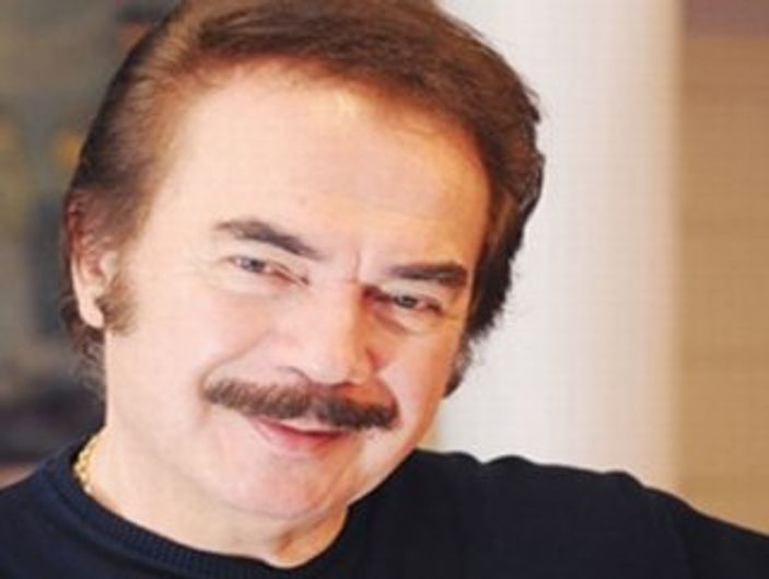 Orhan Gencebay'ın kalbine özel kart