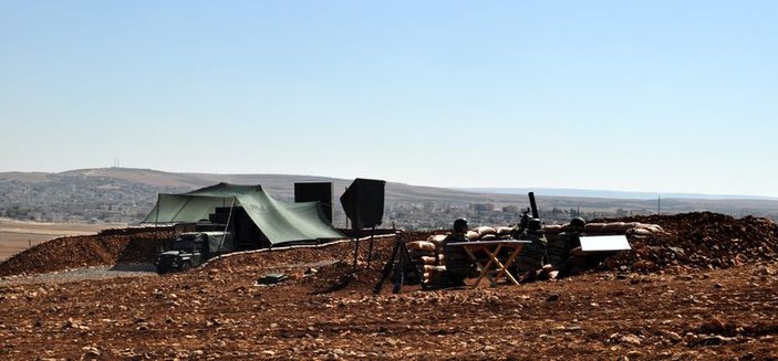 Kobani sınırına tank yığınağı