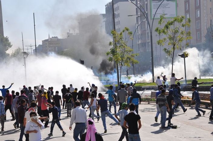 IŞİD bahanesiyle Türkiye genelinde izinsiz gösteriler