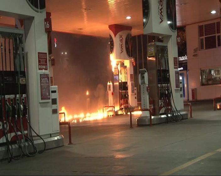 IŞİD bahanesiyle Türkiye genelinde izinsiz gösteriler