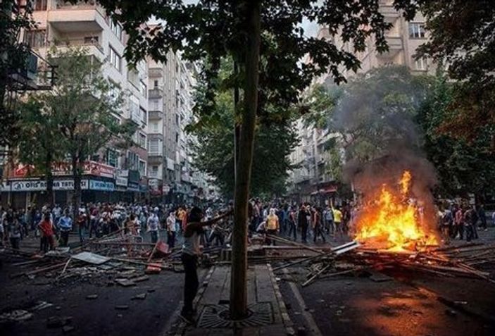 IŞİD bahanesiyle Türkiye genelinde izinsiz gösteriler