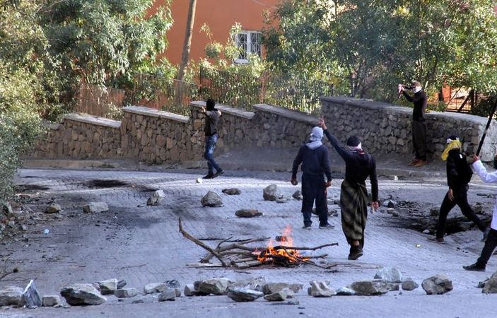 IŞİD bahanesiyle Türkiye genelinde izinsiz gösteriler