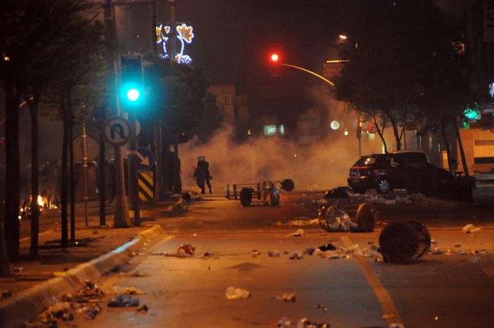 IŞİD bahanesiyle Türkiye genelinde izinsiz gösteriler