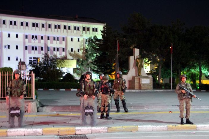 IŞİD bahanesiyle Türkiye genelinde izinsiz gösteriler