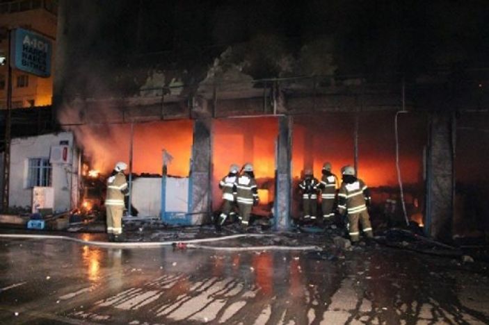 İzmir Valisi Mustafa Toprak ailelere seslendi