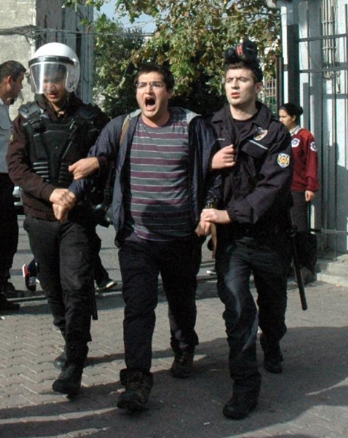 İstanbul Üniversitesi'nde Kobani gerginliği: 28 gözaltı