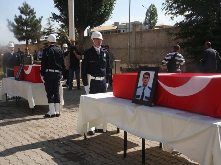 Şehit polisler için Bingöl'de cenaze töreni düzenlendi