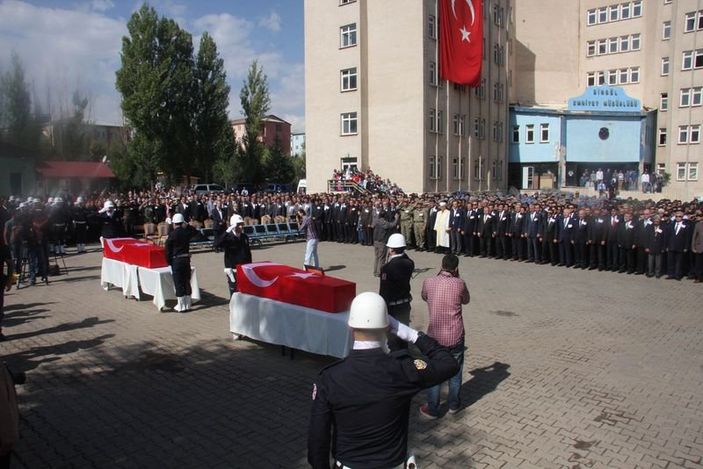 Şehit polisler için Bingöl'de cenaze töreni düzenlendi