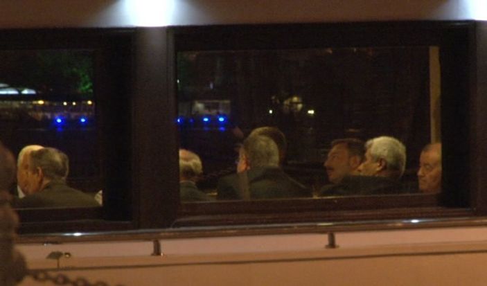 Eski AK Partililerle gazetecilerin gizli tekne toplantısı İZLE