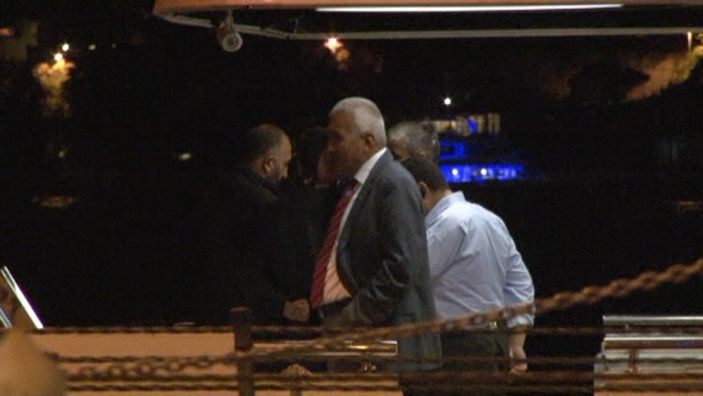 Eski AK Partililerle gazetecilerin gizli tekne toplantısı İZLE