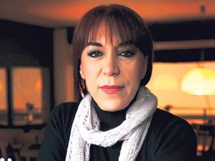 Leman Sam tepkiler sonrası yurt dışına gitti