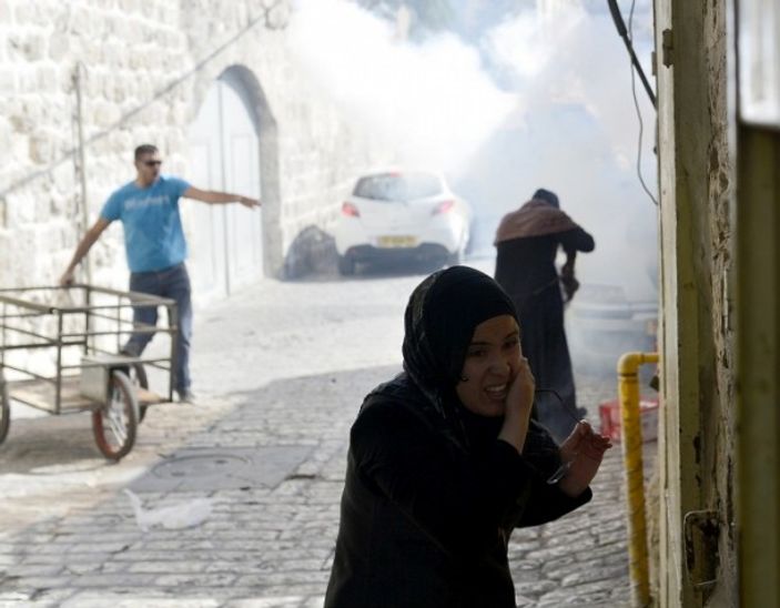 İsrail polisi Mescid-i Aksa'ya girişi engelledi