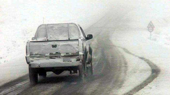 Van'da kar yağışı hayatı olumsuz etkiledi