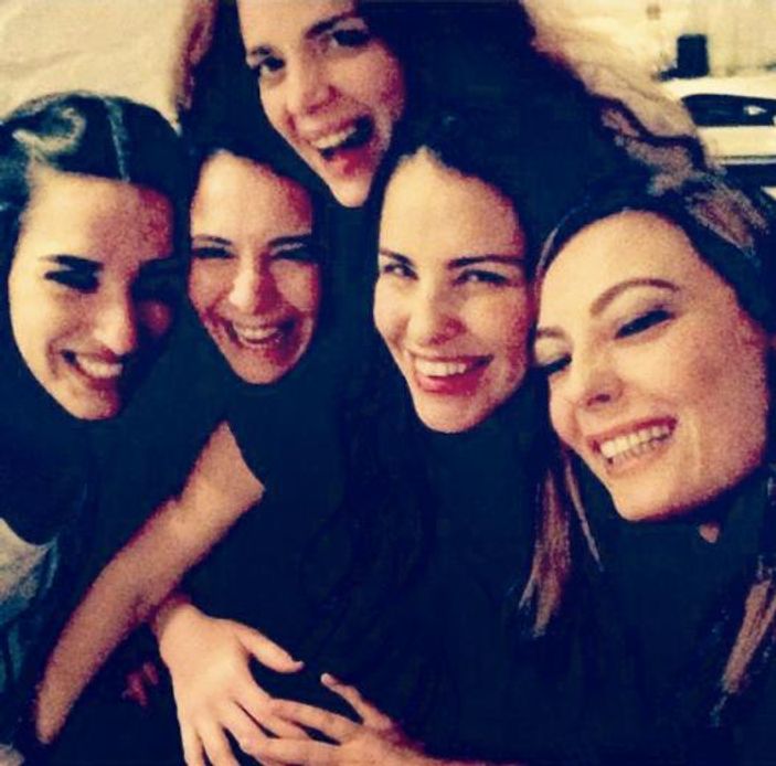 Aslı Tandoğan'dan hamilelik pozu