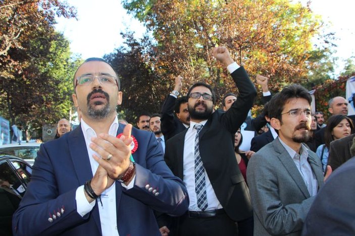 Nuh Mete Yüksel'e Ankara Barosu'nda yumruklu saldırı