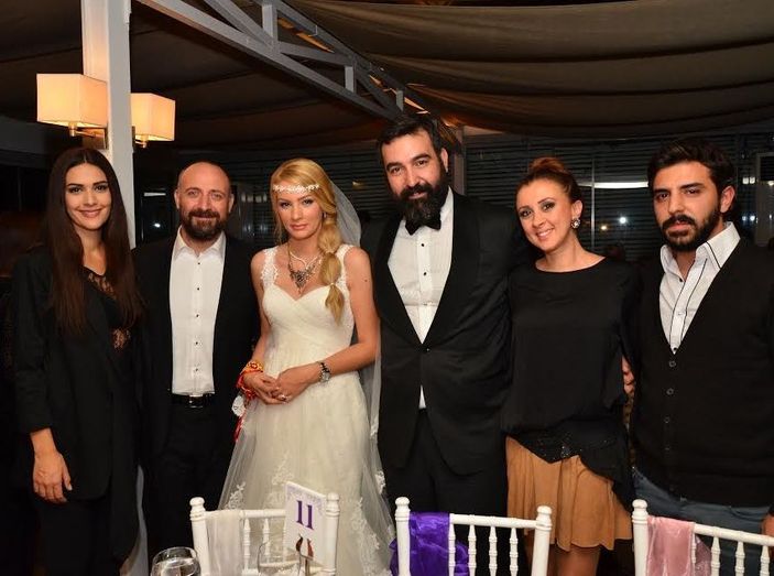 Dadaylı dünyaevine girdi