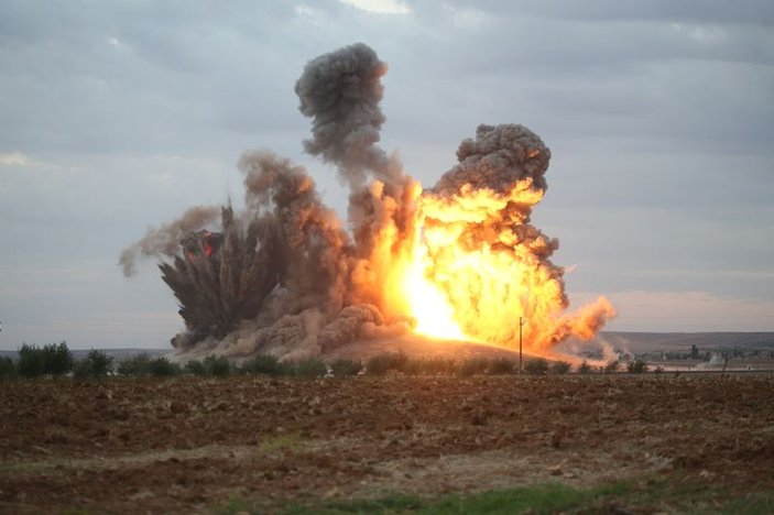 IŞİD'in ele geçirdiği tepe bombalandı