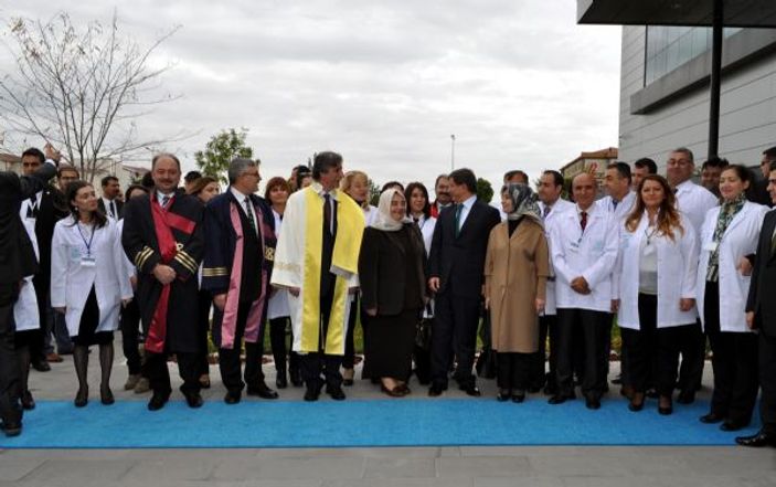 Başbakan Davutoğlu toplu açılış törenine katıldı