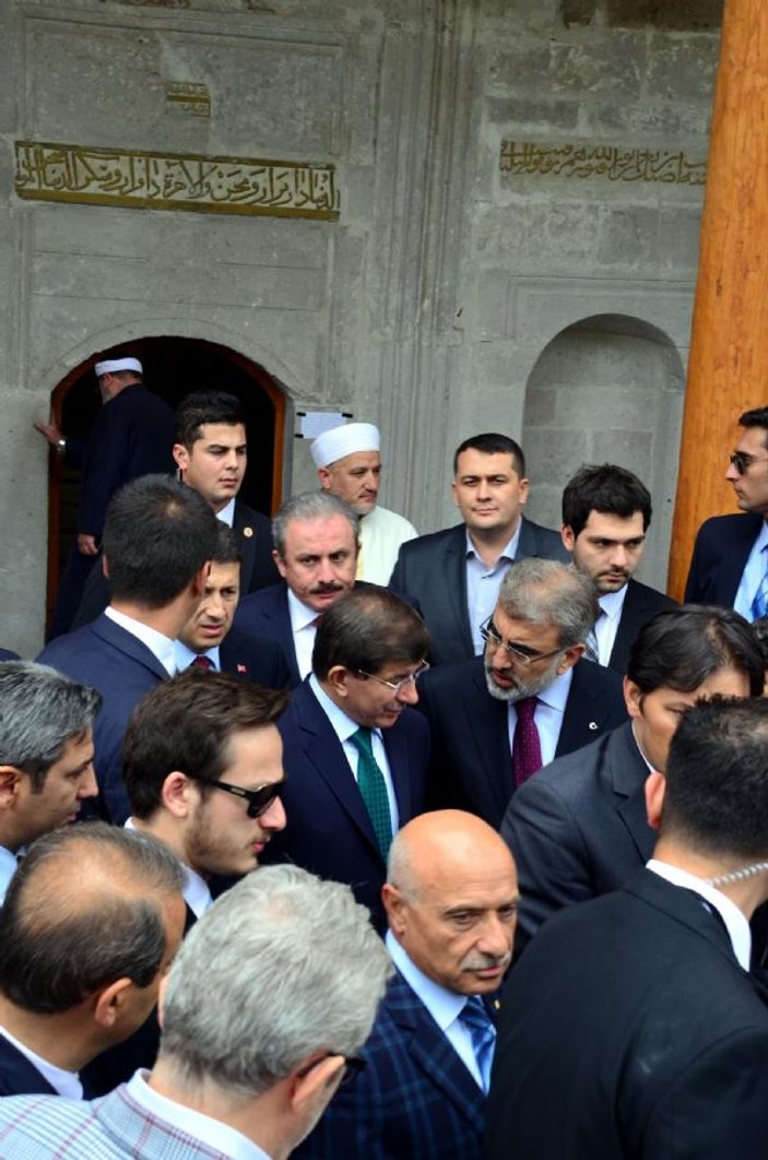 Başbakan Davutoğlu toplu açılış törenine katıldı