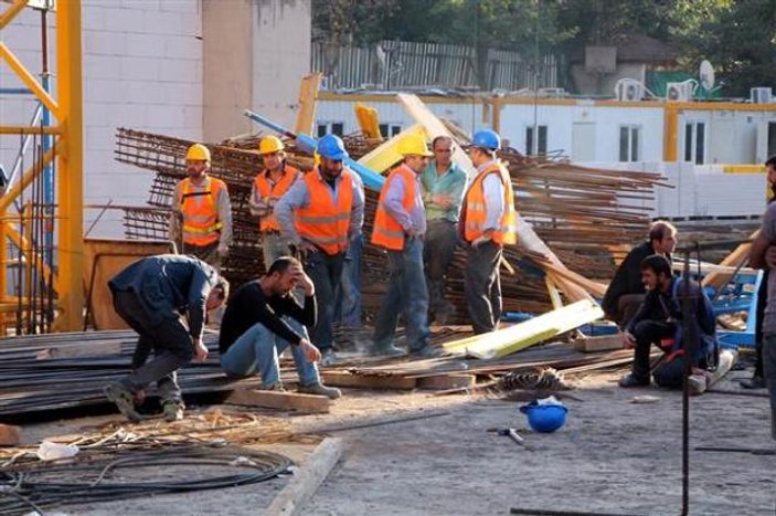 Kadıköy'de rezidans inşaatında iskele çöktü: 1 ölü