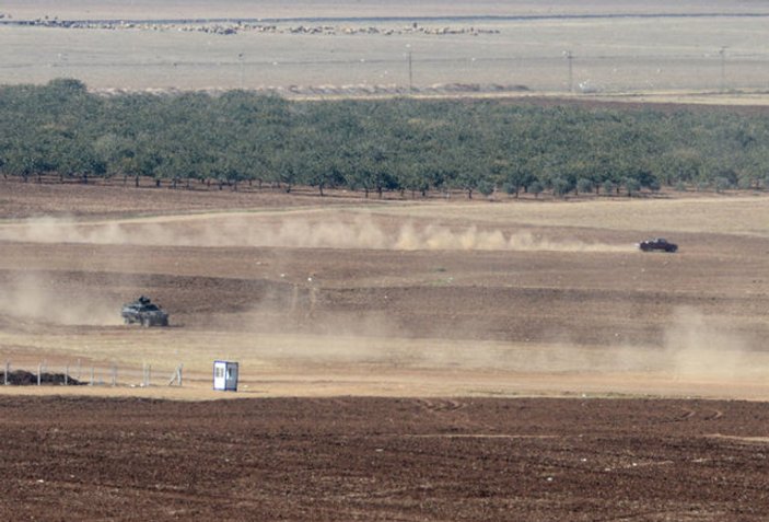 Sınırı delip geçen 4 araç Kobani'den Türkiye'ye geçti