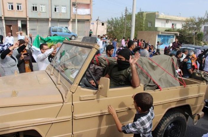 ABD üniformalı peşmergeler Kobani'ye gidiyor