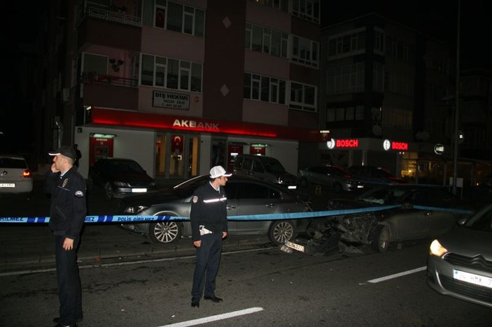 İstanbul'da bıçaklı dehşet: 3 kişiyi yaraladı