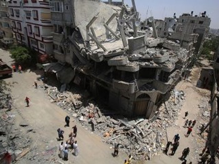 İsrail ordusu Gazze'de Filistinlileri canlı kalkan yaptı