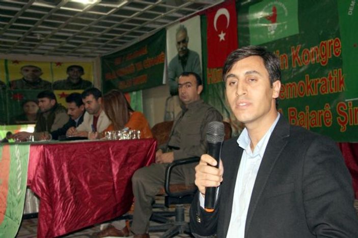 Türk Bayrağı ile Öcalan'ın fotoğrafını yan yana astılar