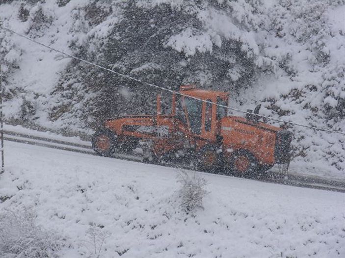 Karadeniz'e kar yağdı