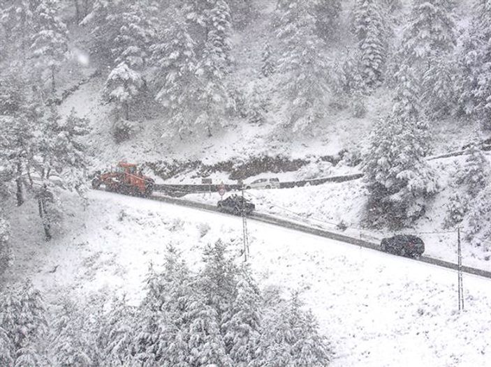 Karadeniz'e kar yağdı