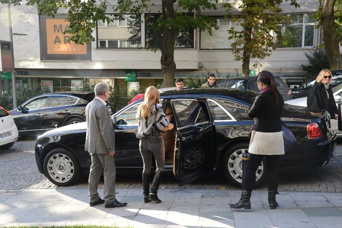 Ağa'nın kızı Sena Nişantaşı'nda