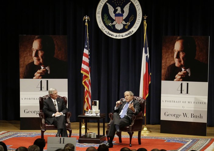 George W. Bush babasının hayatını kitaplaştırdı