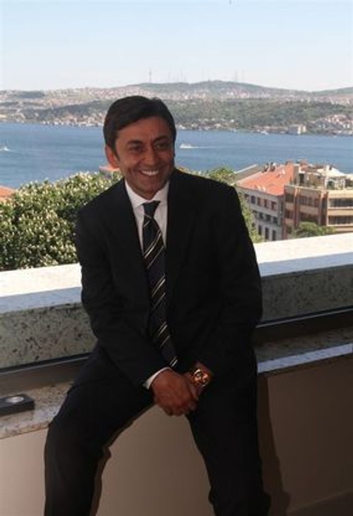 Deniz Akkaya eski aşkı Murat Varol'a döndü