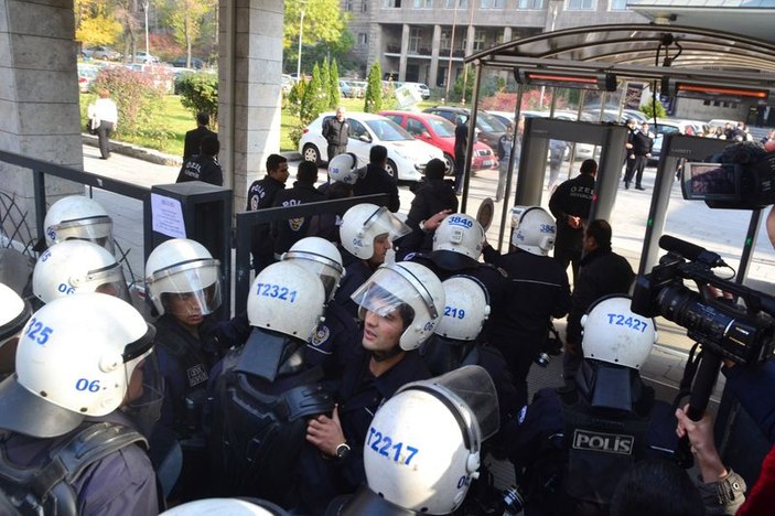DTCF'de olaylar nedeniyle eğitime ara verildi İZLE