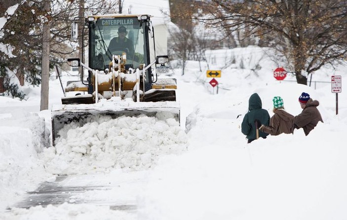 New York'ta kar yağışından ölenlerin sayısı 13'e çıktı