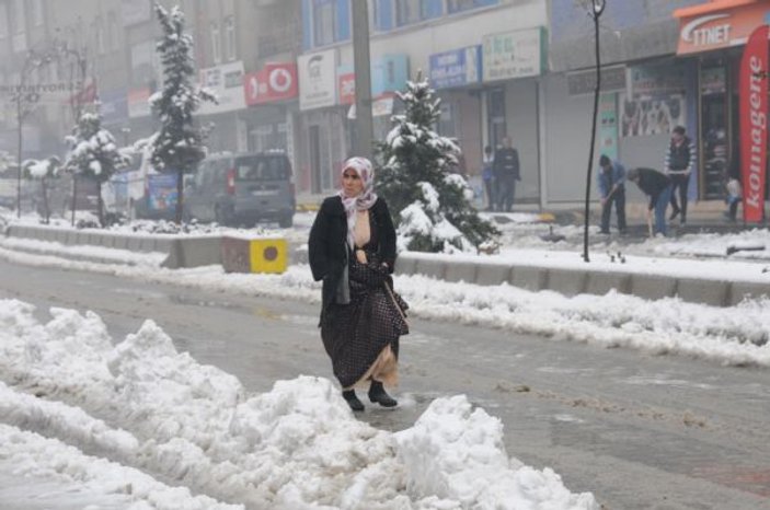 Anadolu'ya kar yağdı