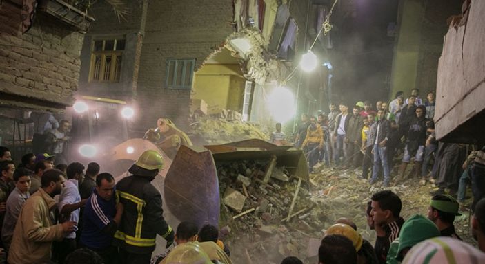 Mısır'da bina çöktü